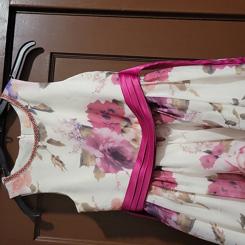 Girls dress